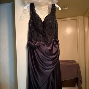 Elegant Black Evening Gown
